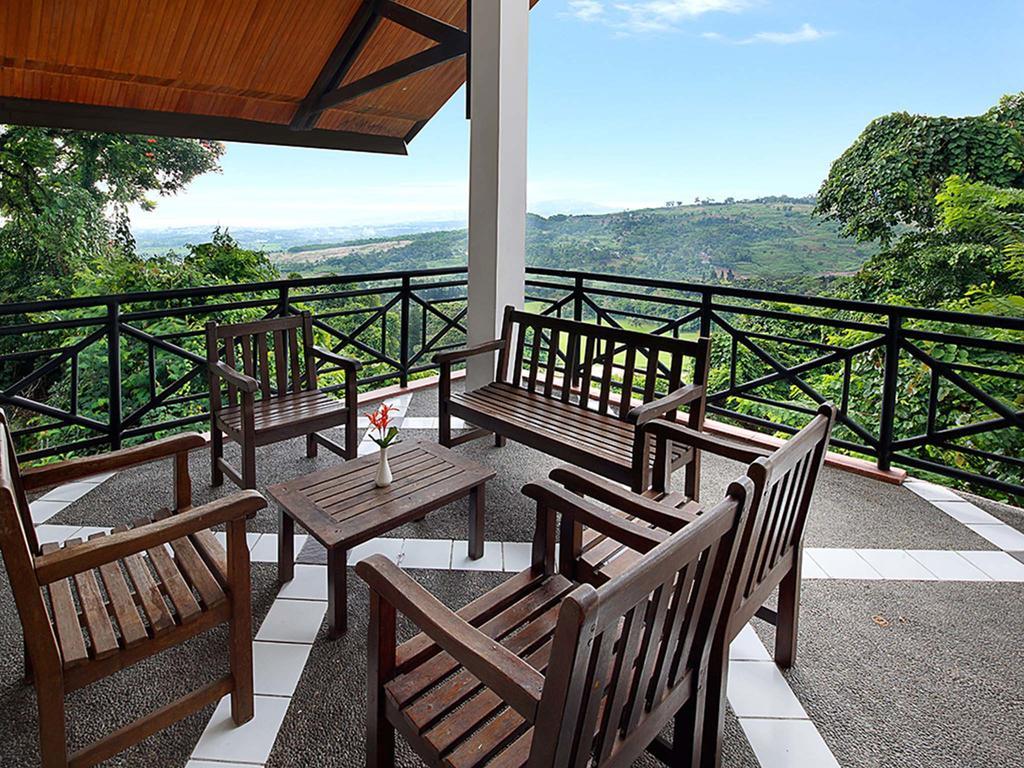 Gunung Geulis Cottages Managed By Royal Tulip Bogor Exterior photo
